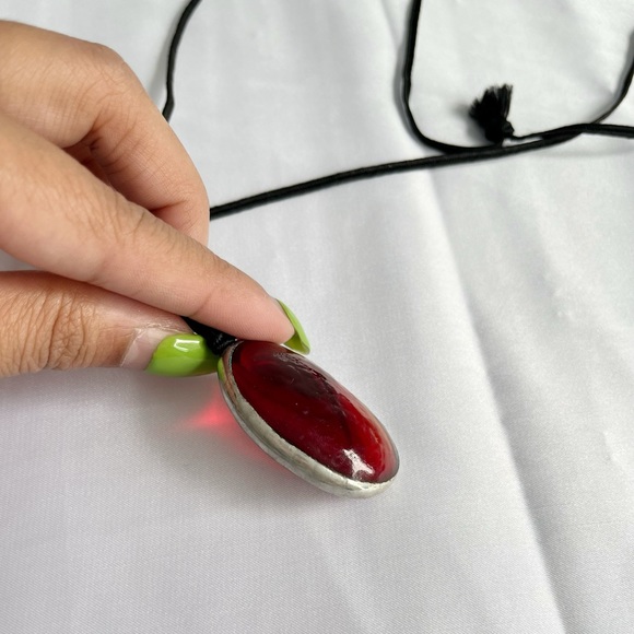 Vintage Red Agate Gemstone Pendant - Picture 4 of 9